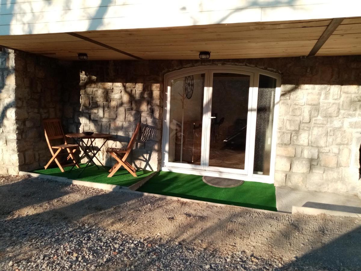 Puget-Rostang Studio De Charme Neuf A La Montagne מראה חיצוני תמונה